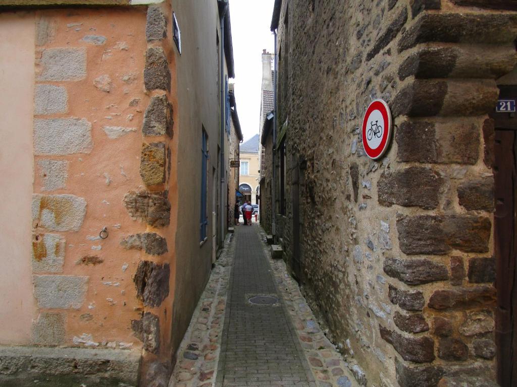 Le Coeur de Fresnay - Maison De Deux Chambres