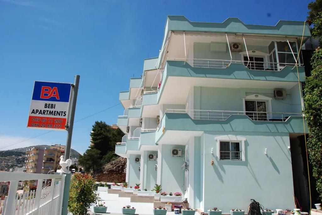 Bebi Hotel And Apartments - Image 8