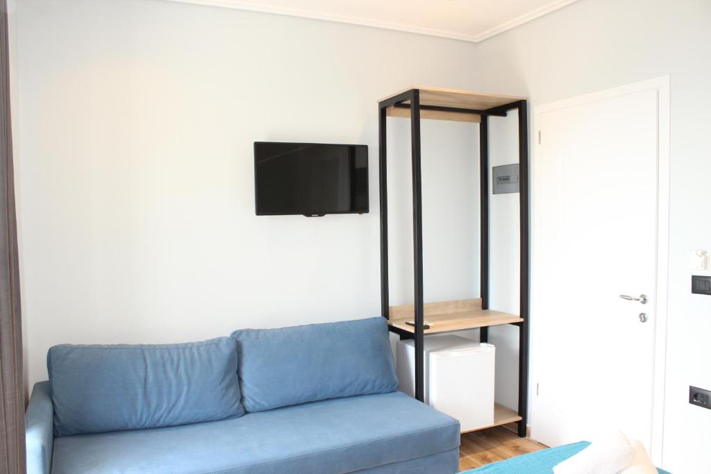 TV a/nebo společenská místnost v ubytování Bebi Hotel And Apartments