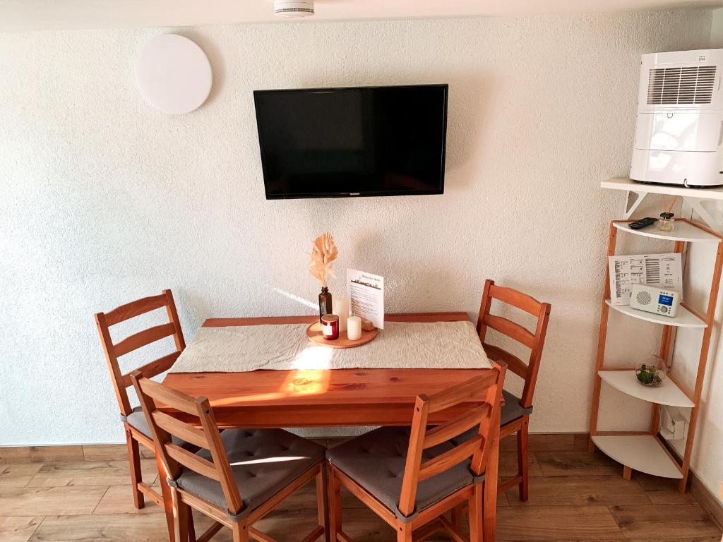 رزرو هتل، Karowlina Cozy House Berlin 1-4 نفره