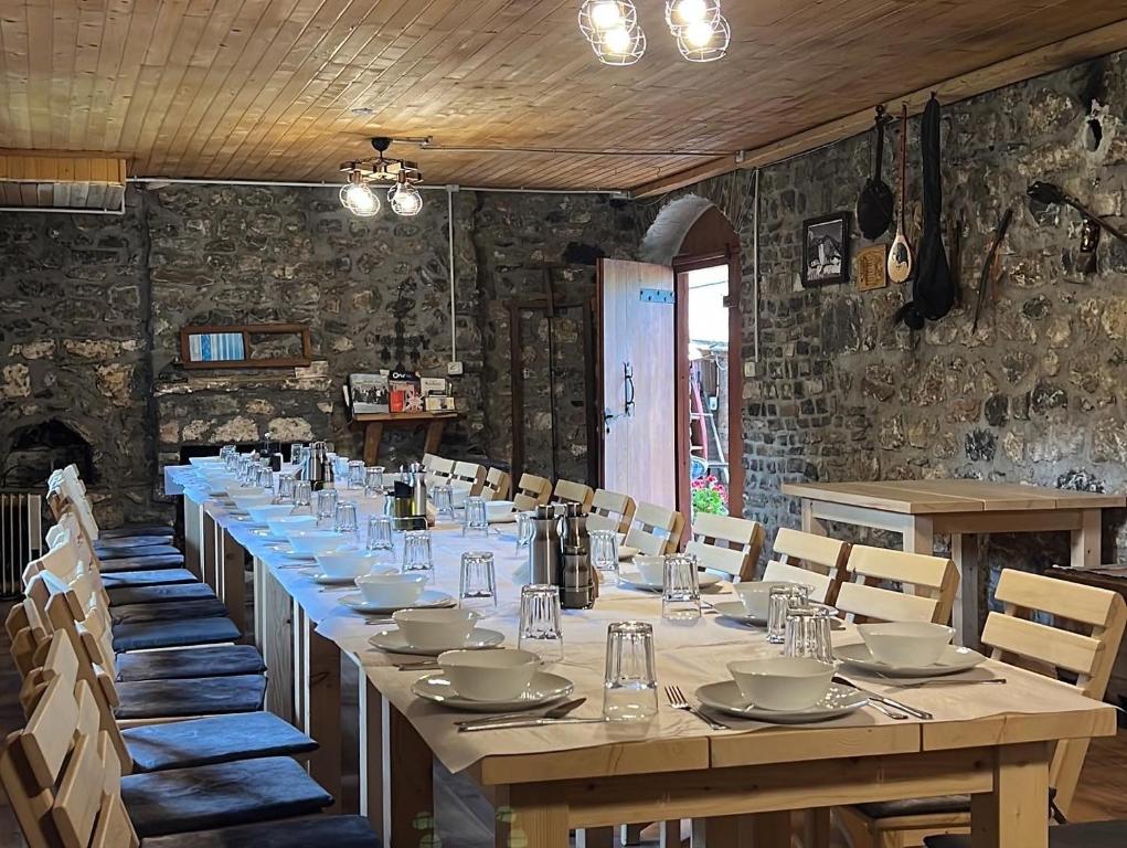Restaurace v ubytování Shpella Guesthouse Theth