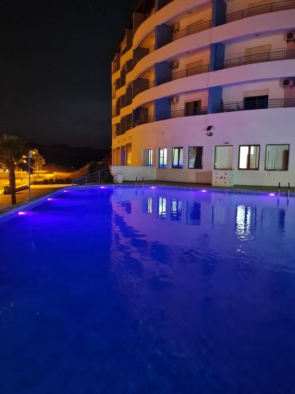 Piscina di Charmant Studio piscine mdiq CaboNégro Martil o nelle vicinanze