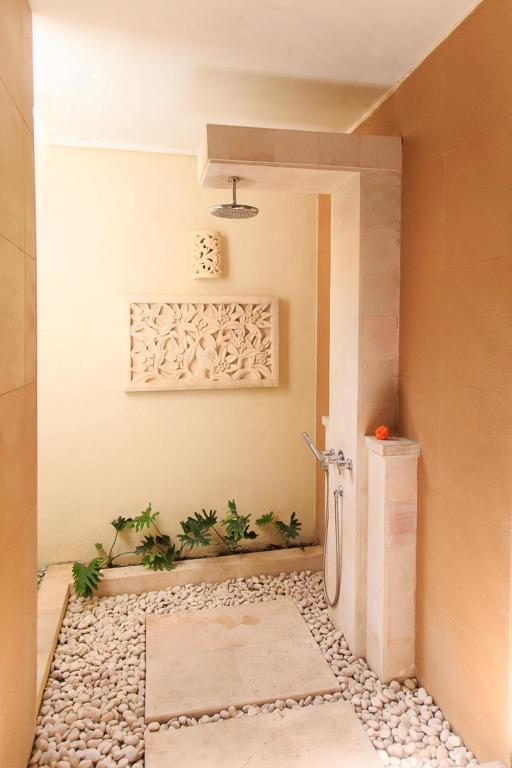 Villa Seriska Seminyak - 8