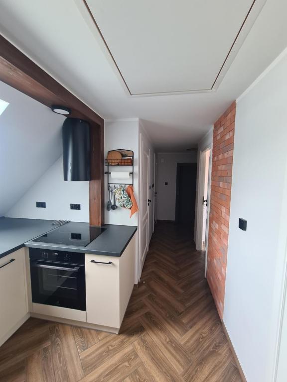 Kuchnia lub aneks kuchenny w obiekcie Apartament nad BRDĄ , agroturystyka.