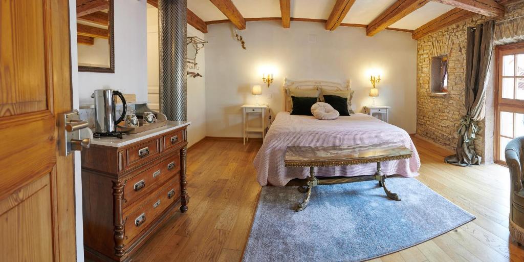 La Cour de Lise - Double Room With Private Bathroom
