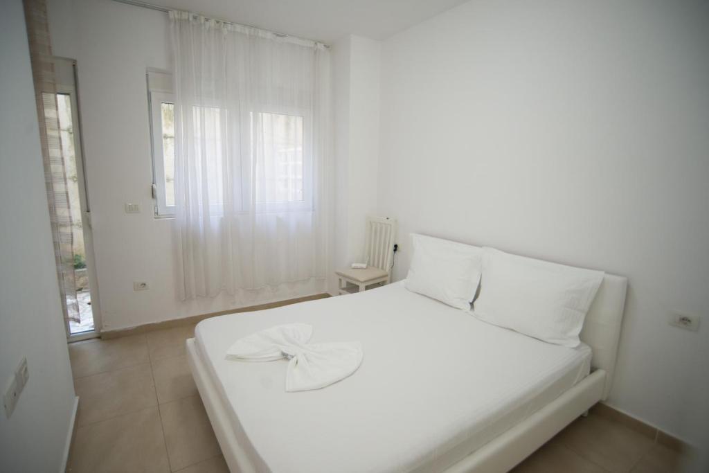 One Bedroom APT (Rezidenca Kodra e Diellit 1) - Imazhi 2