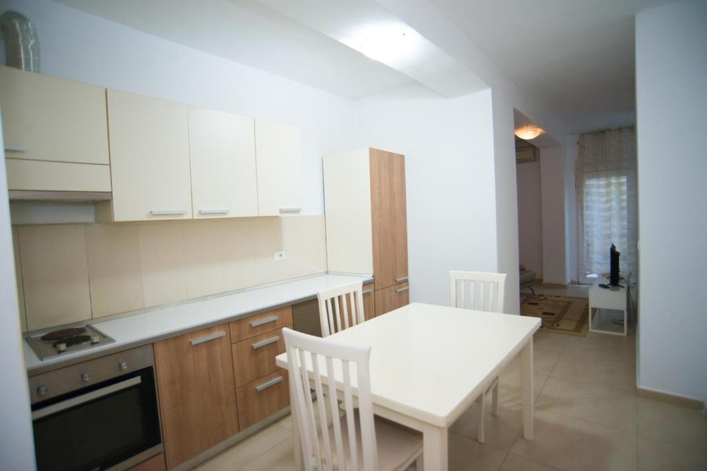 One Bedroom APT (Rezidenca Kodra e Diellit 1)