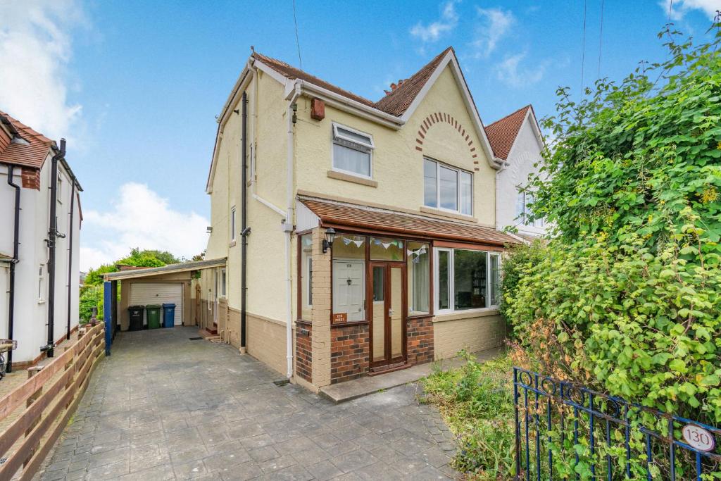 Budova, kde se prázdninový dům nachází