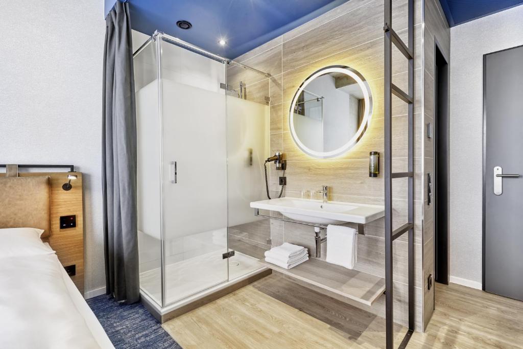 H2 Hotel Düsseldorf Seestern - Resim 17