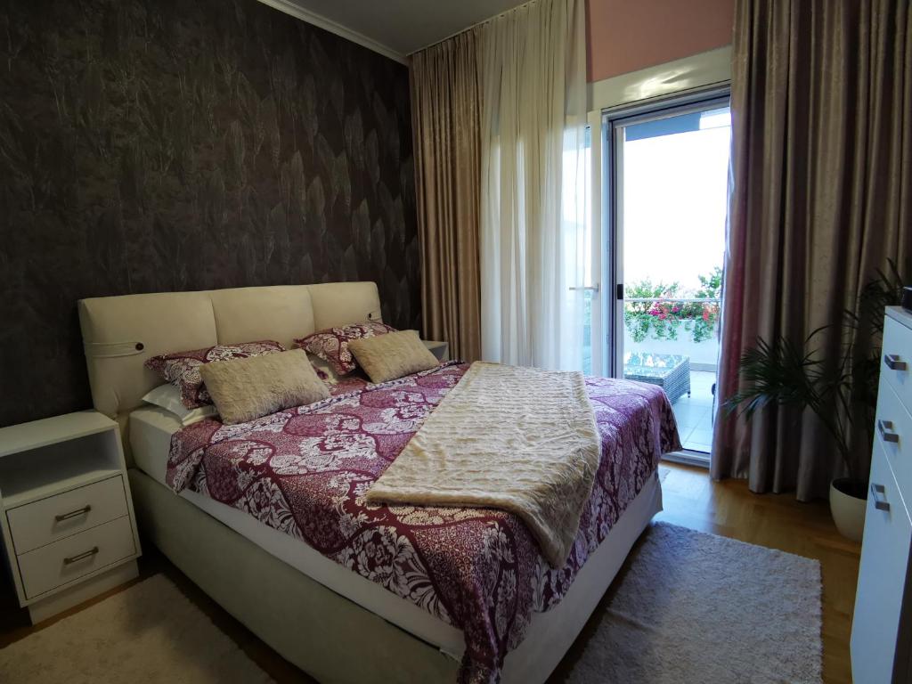 Кровать или кровати в номере Charming and Luxurious Flat with Large Terrace