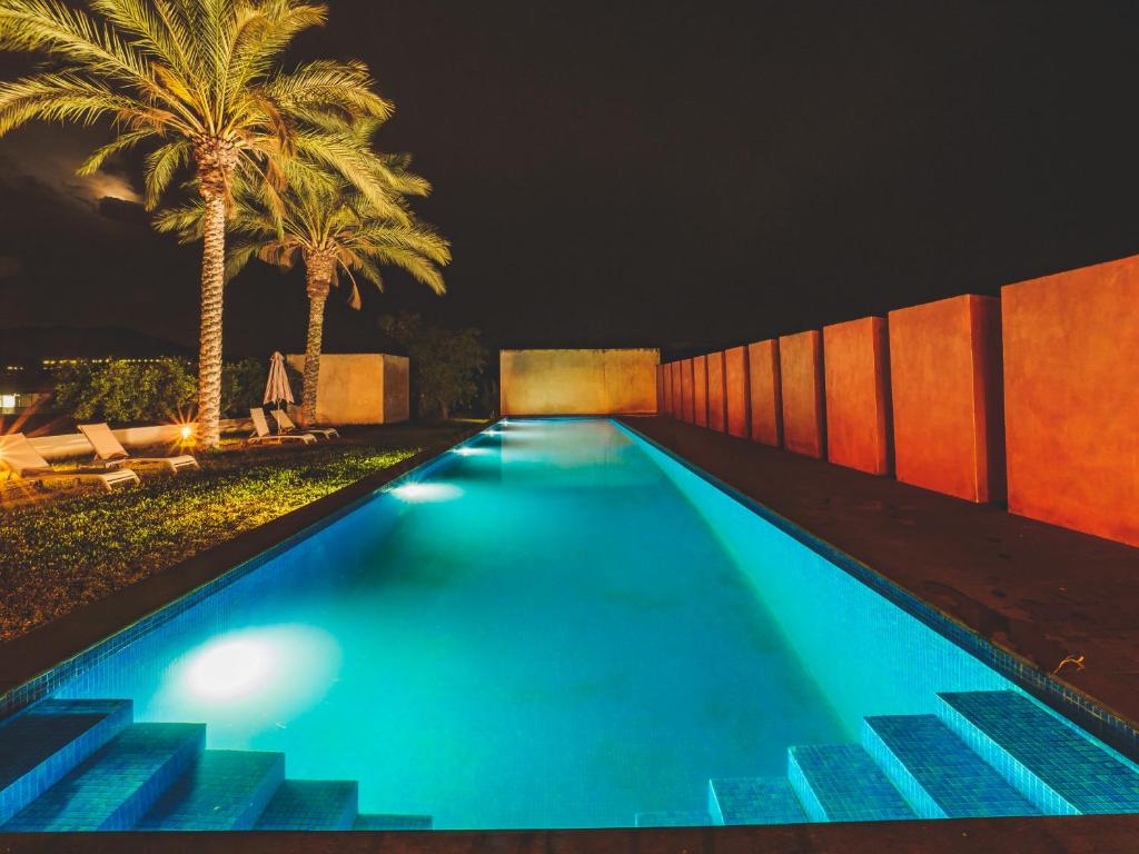 Bazén v ubytování Cubo's Villa La Torre de la Noria 20m pool nebo v jeho okolí