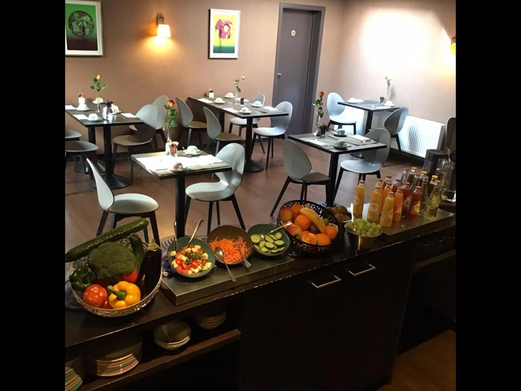 New Hotel Charlemagne - Resim 10