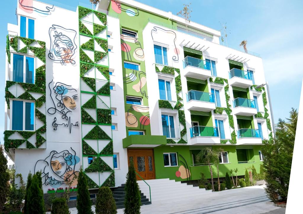 Ledina Hotel