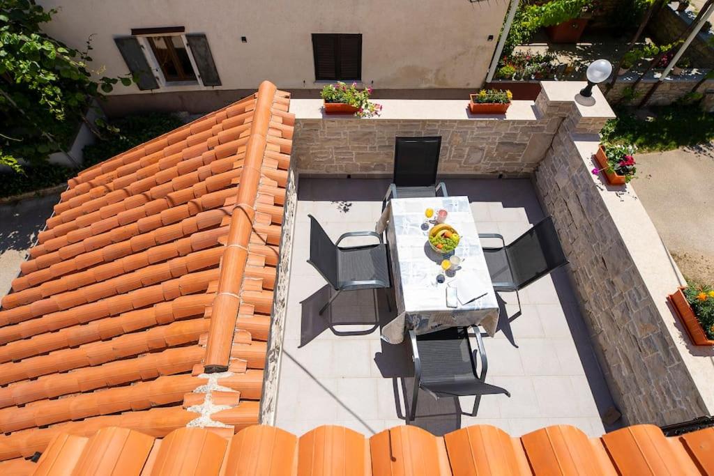 Balkón nebo terasa v ubytování Apartman Luka