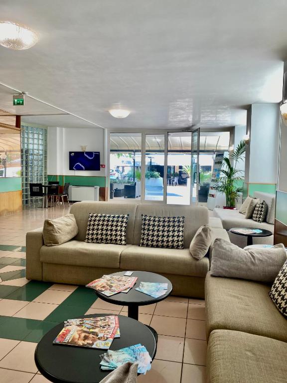 Posezení v ubytování Hotel Aiglon