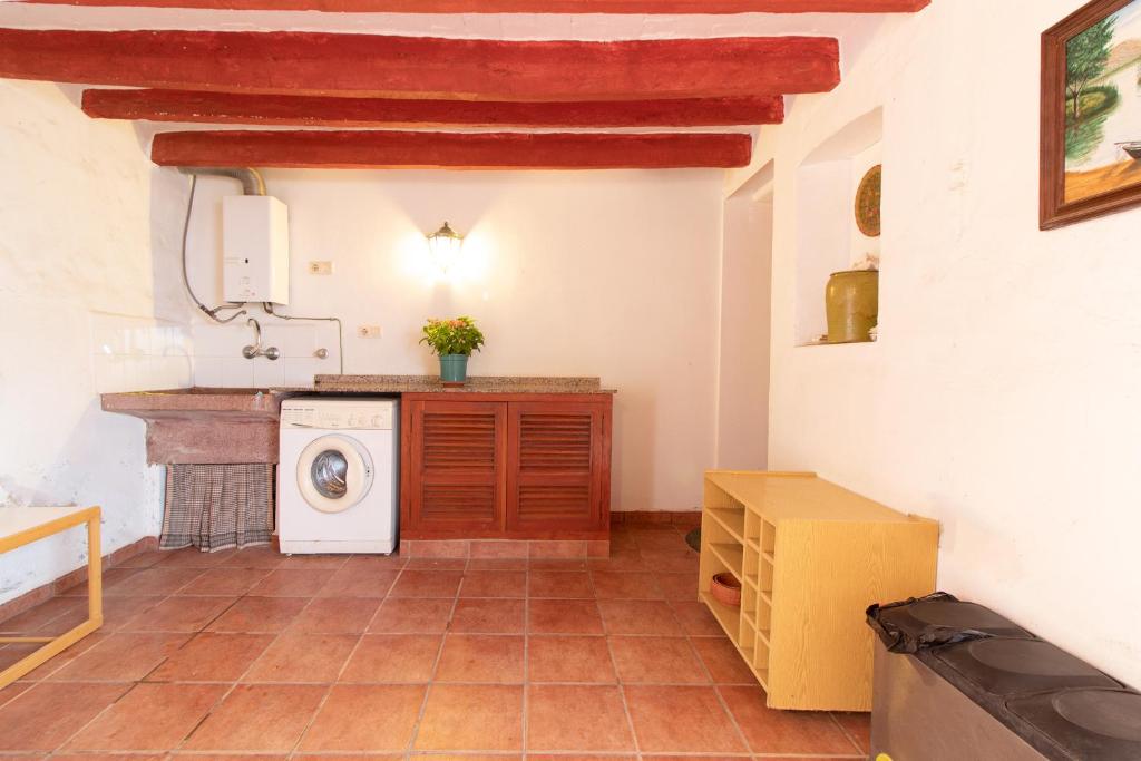 Kuchyňa alebo kuchynka v ubytovaní Global Properties, Bonita casa rural en Quart de les Valls
