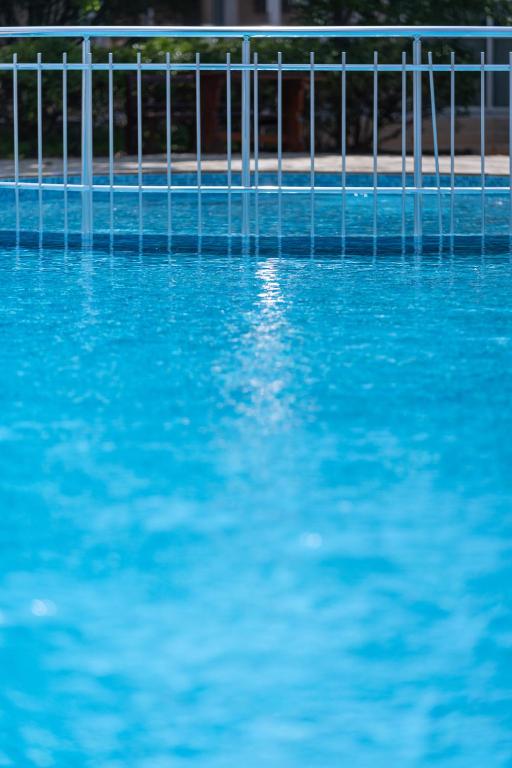 Bazén v ubytování Hotel Azurro - All Inclusive nebo v jeho okolí