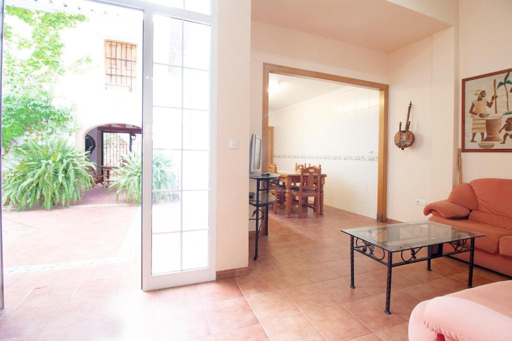 Posedenie v ubytovaní Global Properties, Bonita casa rural en Quart de les Valls