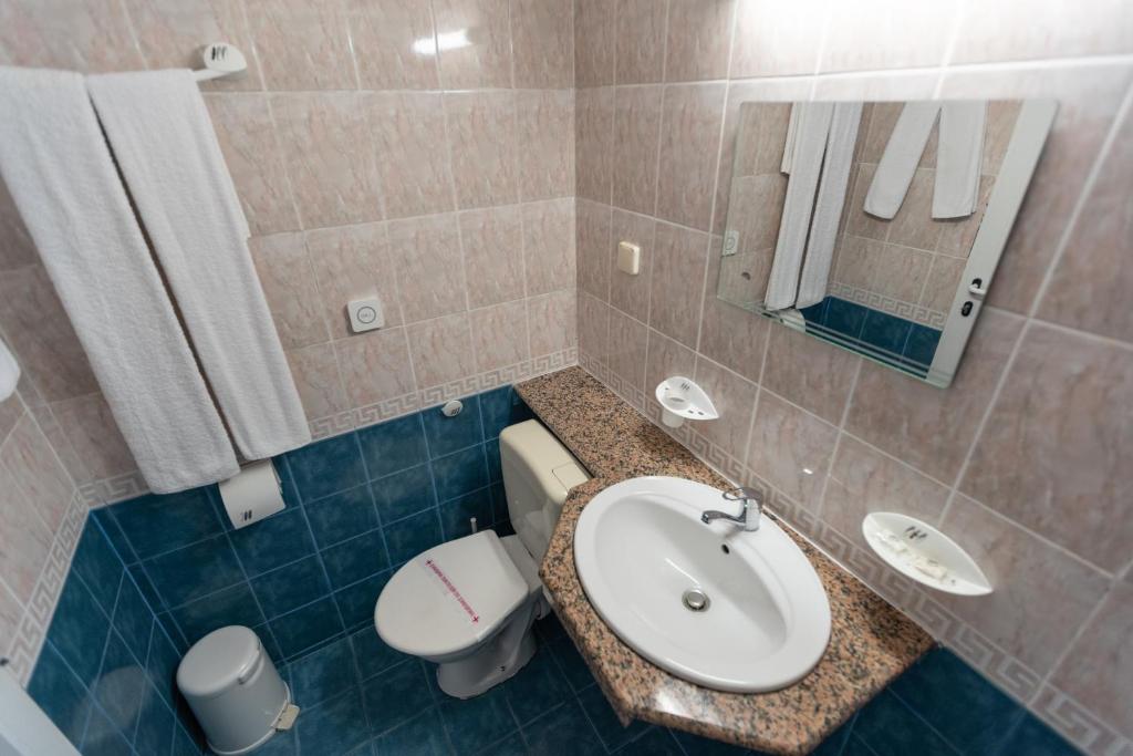 Koupelna v ubytování Hotel Azurro - All Inclusive