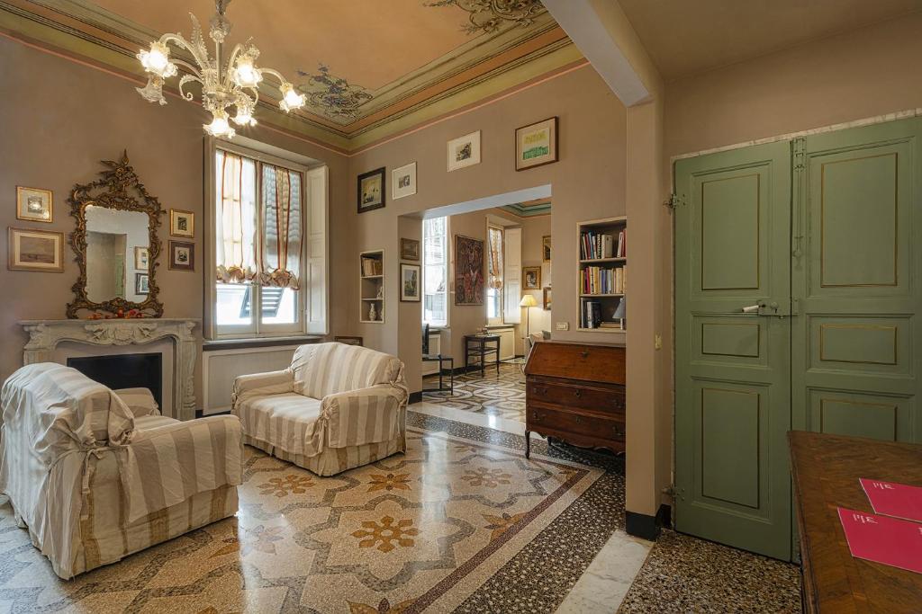 A seating area at Fancy Apartment in Palazzo Grimaldi by Wonderful Italy