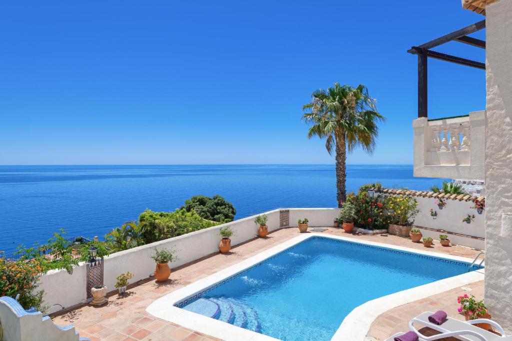 La Buena Vida, Almuñécar Updated 2024 Prices