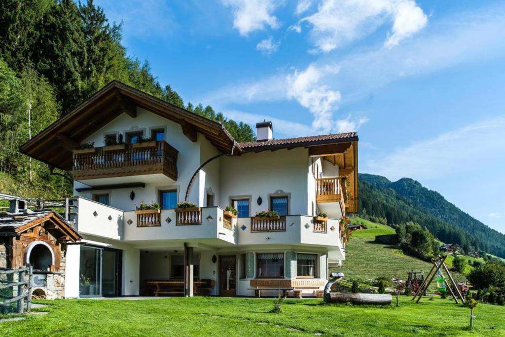 Výhľad na hory alebo výhľad na hory priamo z apartmánu