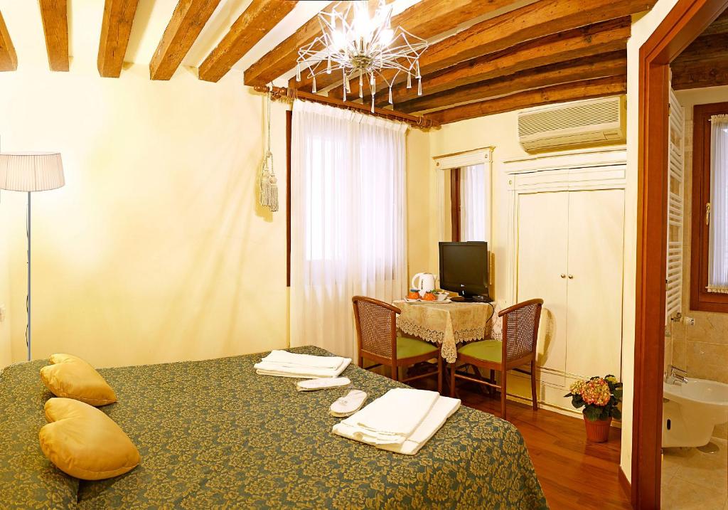 Hotel San Luca Venezia - Resim 16