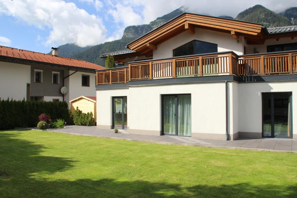 Nespecifikovaný výhled na hory nebo výhled na hory při pohledu z apartmánu