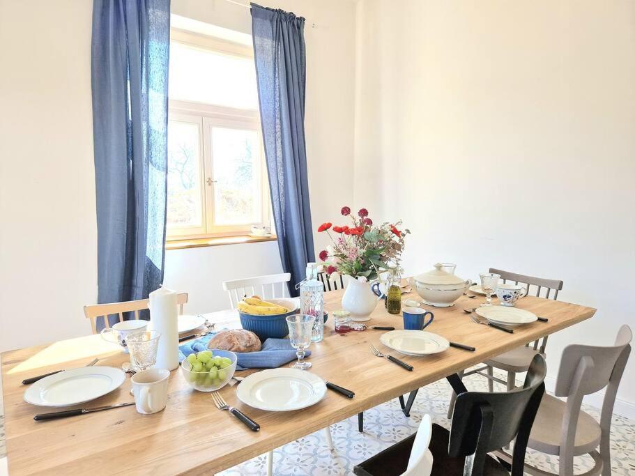 Gallery image of VILLA FOLLEMIRA cz - kitchen - garden - bike storage in Lažany