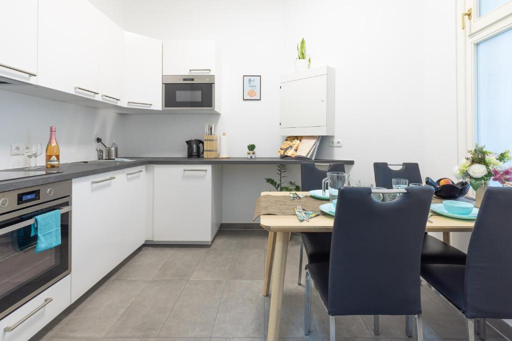 Yeshello Vienna Central Station Apartment - 10