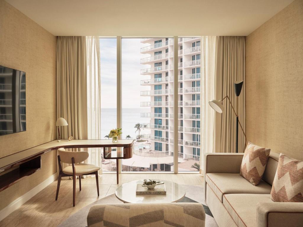 Four Seasons Hotel and Residences Fort Lauderdale - 