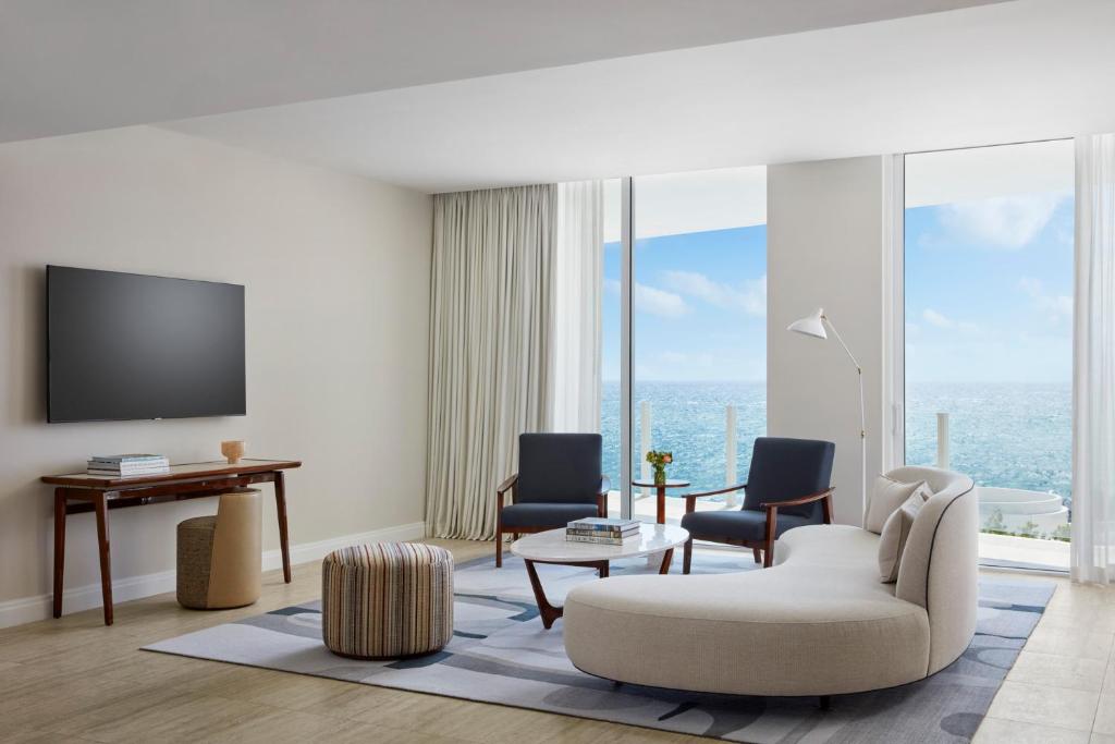 Four Seasons Hotel and Residences Fort Lauderdale - 