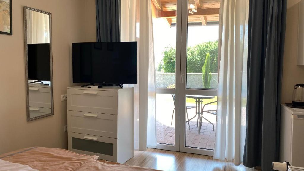 Korall Apartman - Habitación Doble Con Patio