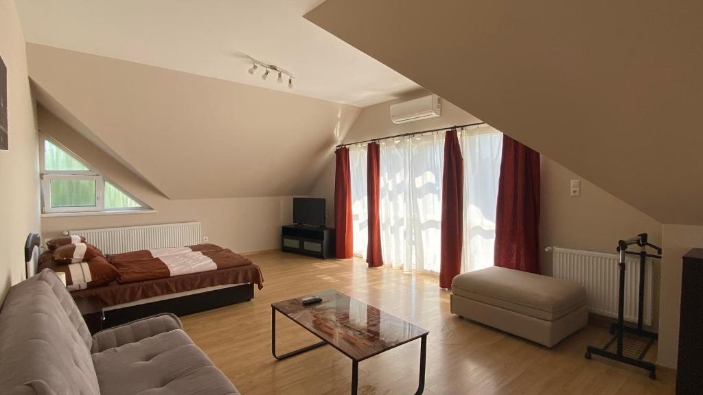 Korall Apartman - Apartamento Con Balcón