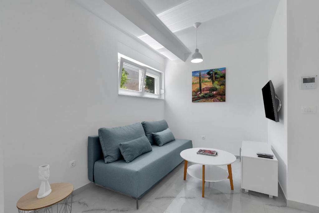 Televízia a/alebo spoločenská miestnosť v ubytovaní Central Makarska - Apartments Šantrić