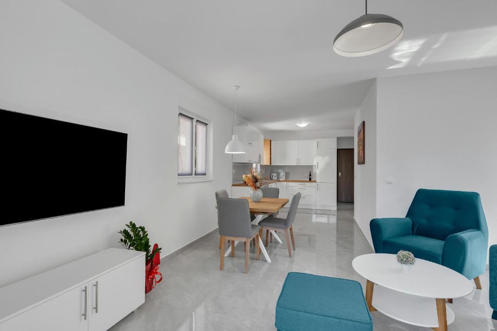 Kuchyňa alebo kuchynka v ubytovaní Central Makarska - Apartments Šantrić