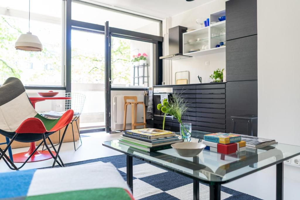 Dapur atau dapur kecil di Helsinki home by Johanna Gullichsen