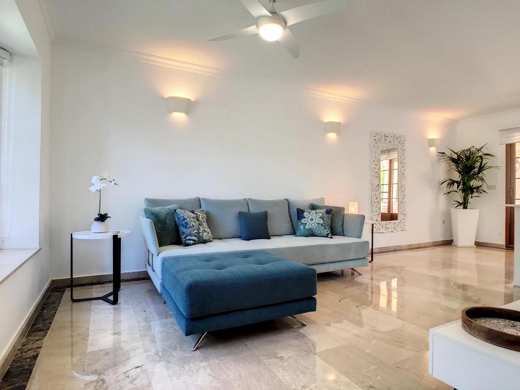 A seating area at La Manga Club - Las Atalayas 7709