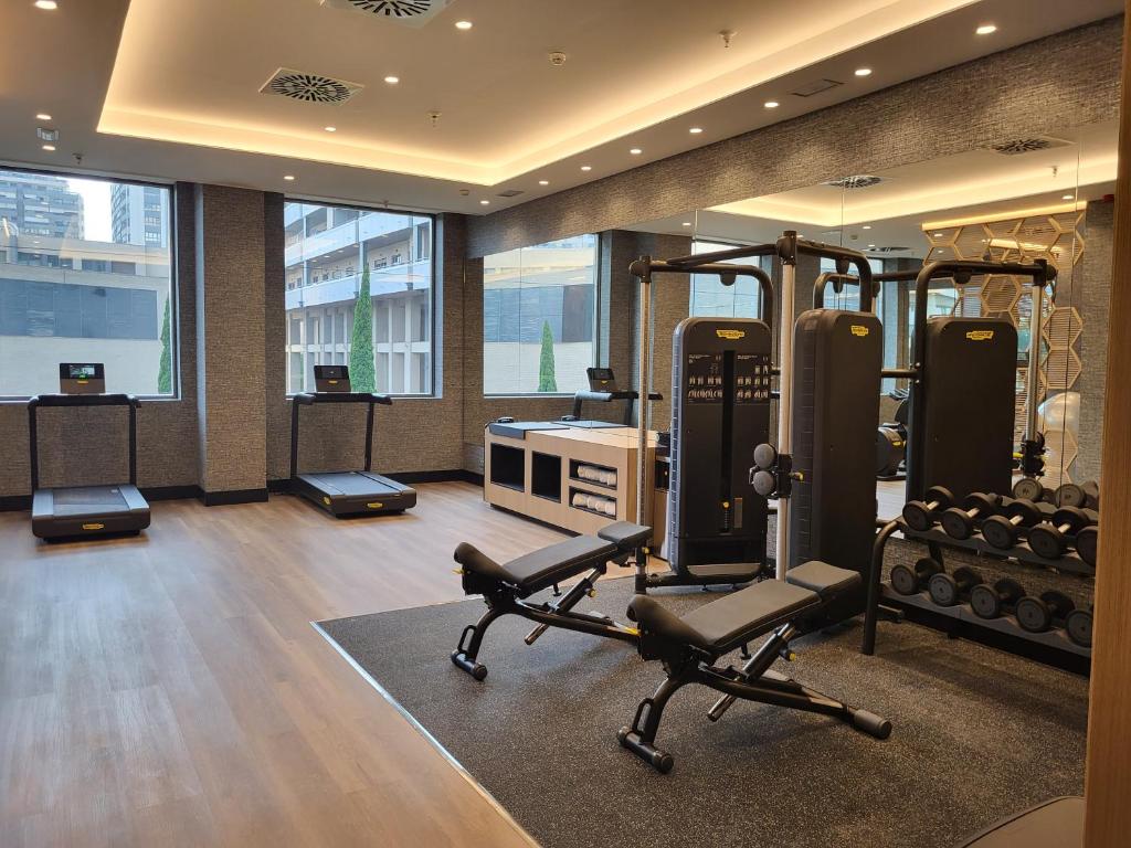 Posilňovňa alebo fitness centrum v ubytovaní Ilunion Valencia 3