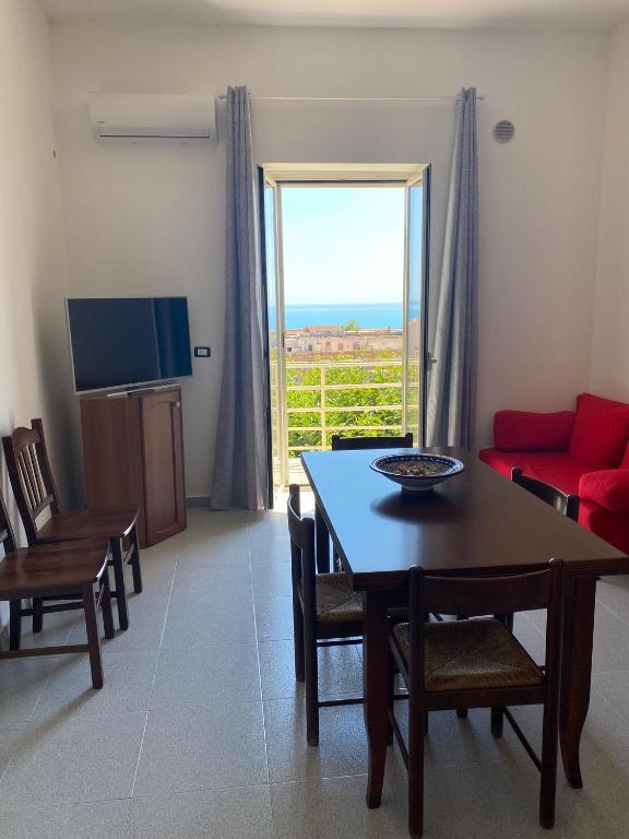 Albahome, Comoda casa vacanze centralissima e panoramica - 3ベッドルームのアパート
