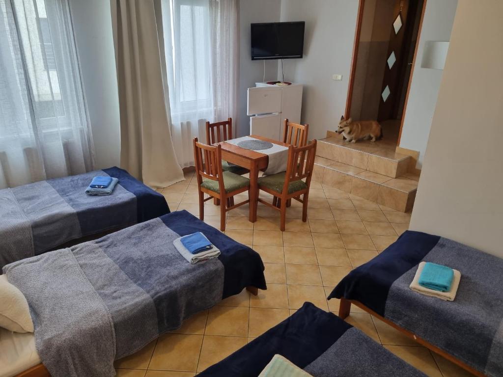HOTEL ZAUŁEK - Habitación Cuádruple