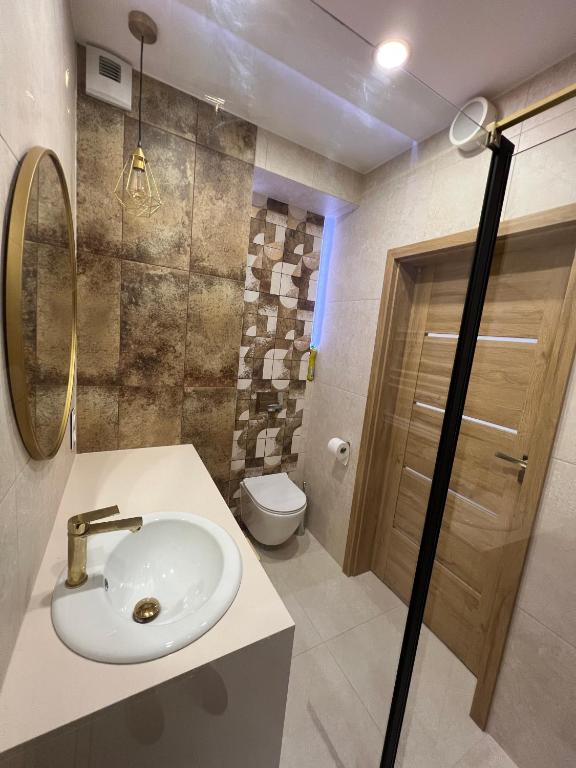 Kúpeľňa v ubytovaní Centrum Gdańska - apartament dla 2 osób
