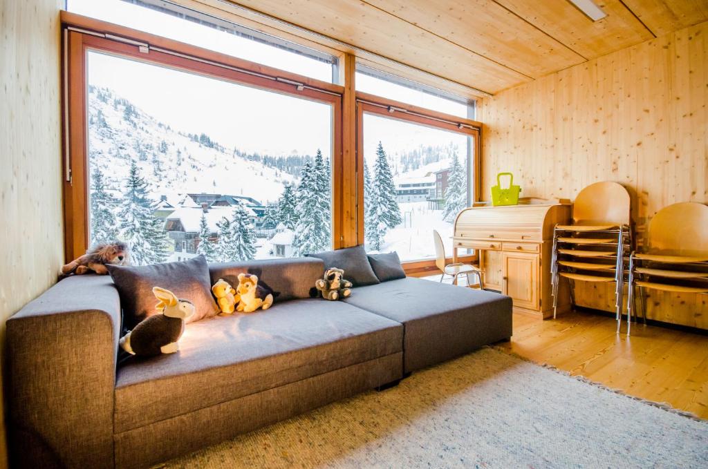 Istumisnurk majutusasutuses Holzboxen Planneralm