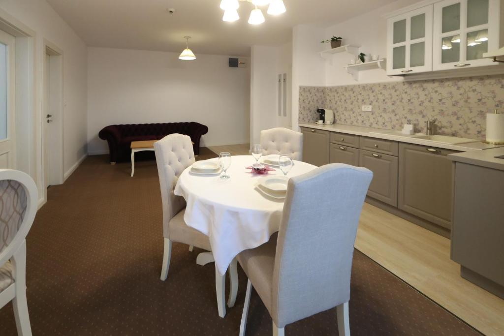 Kuchyň nebo kuchyňský kout v ubytování Perla Sudului - Residence