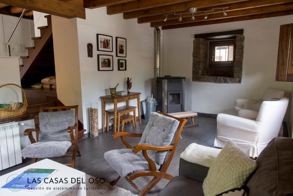 Posezení v ubytování El Torreón - Las Casas del Oso