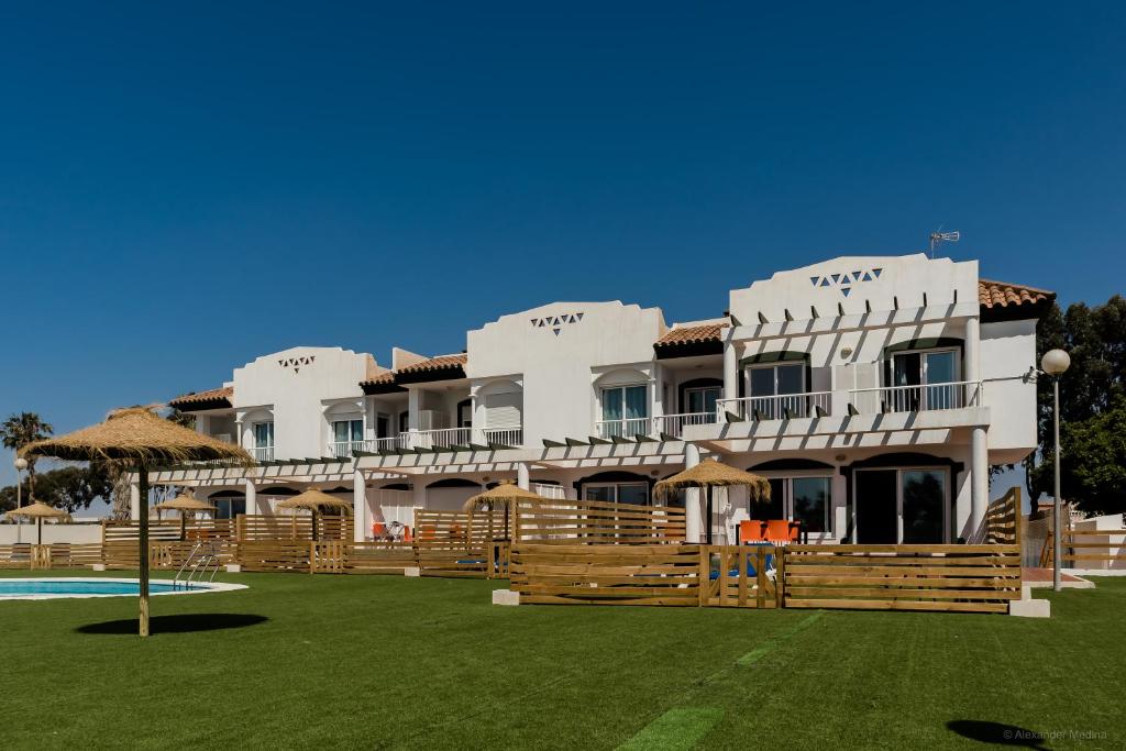 Roquetas Beach and Playa Serena Golf Village - Villa De Deux Chambres