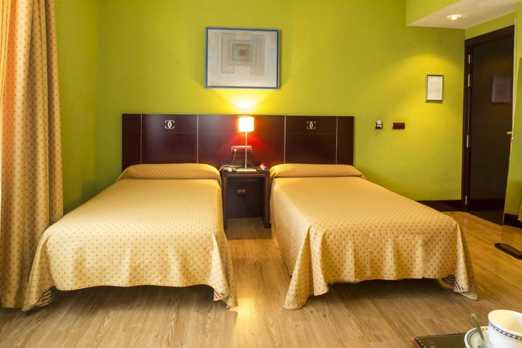 Hotel Carlos V, Granada – posodobljene cene za leto 2022