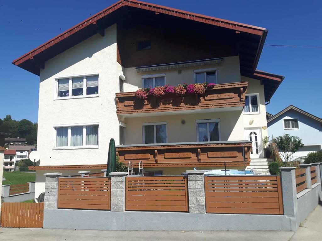 Budova, kde se apartmán nachází