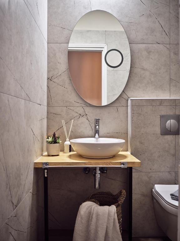 A bathroom at Casa Del Mar