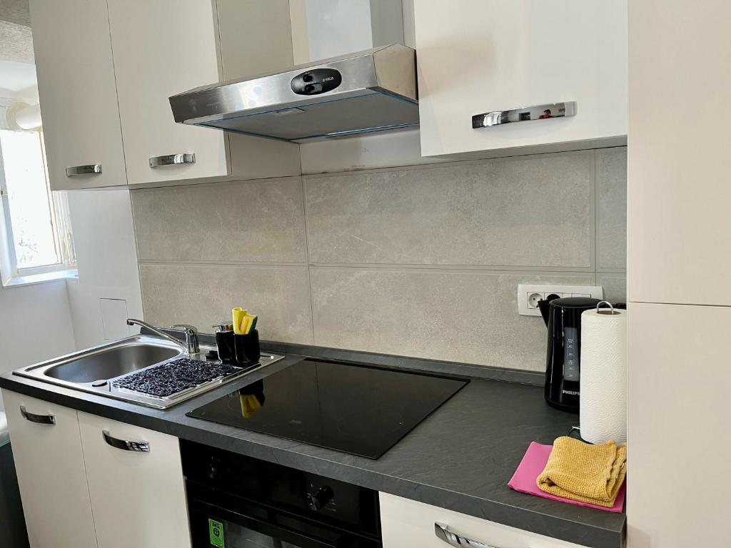 Plaza Teatro & Piazzale Teatro - 18